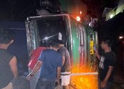 Remnya Blong, Sebuah Mobil Kontener Terbalik di Pontolo