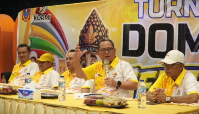 Buka Domino Bercahaya Cup III: Bupati Thariq Janjikan Piala Bergilir